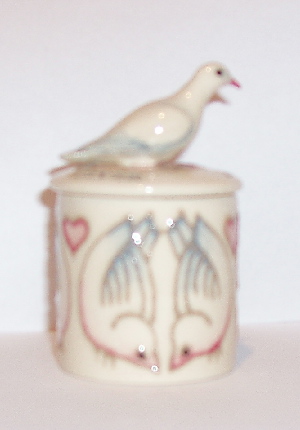 Dennis Chinaworks - Dove